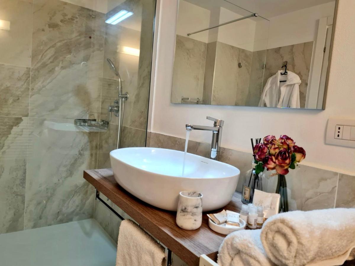 Alma Garda Home Сирмионе Екстериор снимка